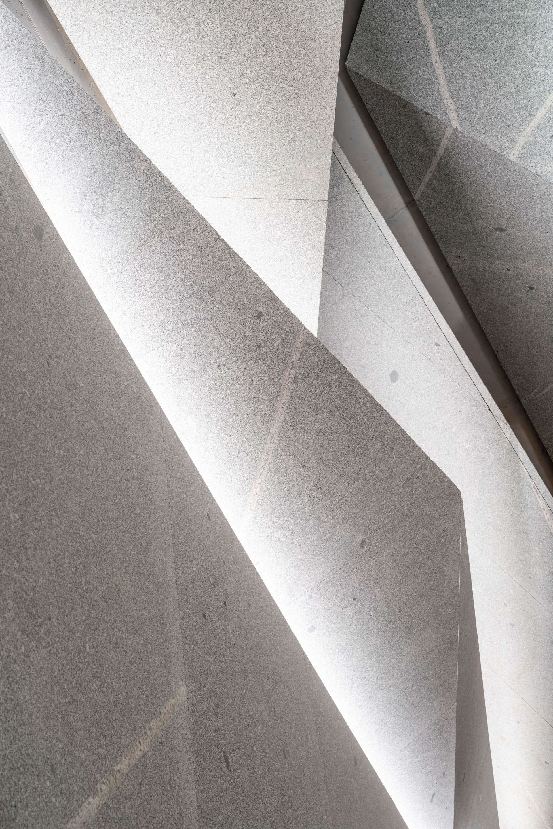 Innenraum des neuen Konzertsaals im Haus Marteau, Detailaufnahme der Hintergrundbeleuchtung