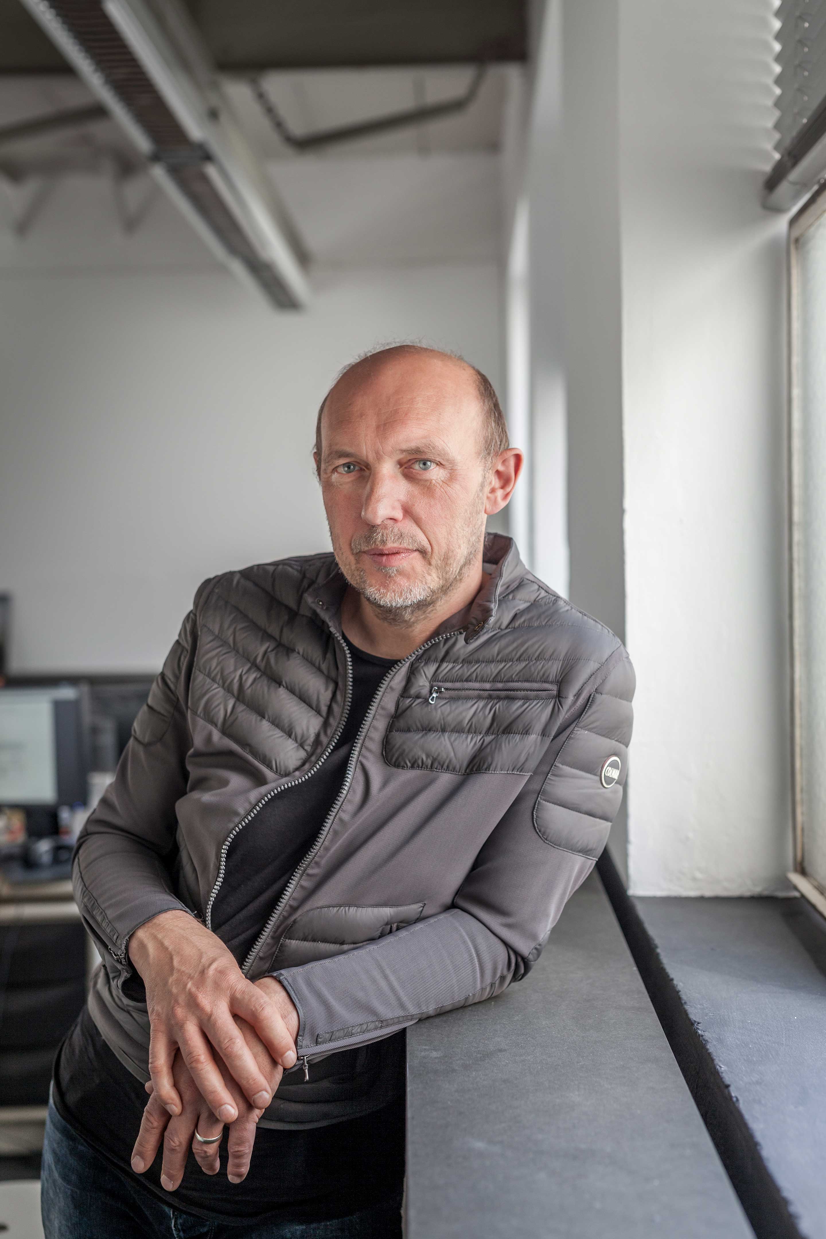 Portraitbild Peter Haimerl seinem Architekturbüro PETER HAIMERL . ARCHITEKTUR